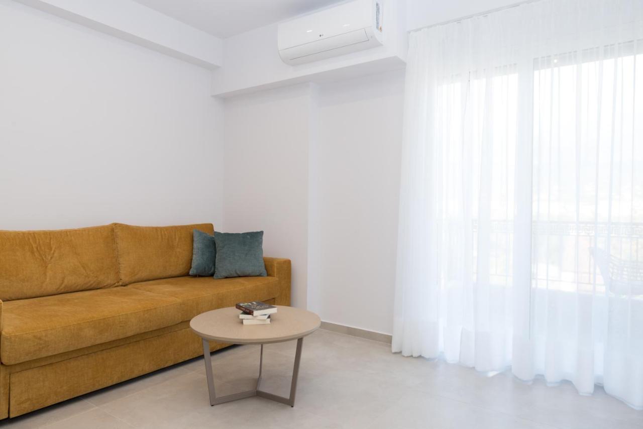 Naya Apartament *